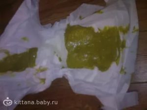 Малыш плохо ест, какашки зеленые