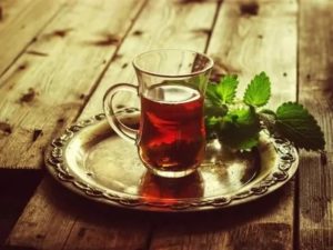 Мастопол одновременно с кофе, чаем, мятой и спиртными напитками?