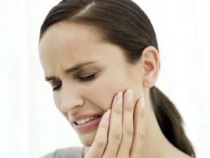 Болит зуб и онемела губа