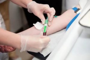 Насколько опасна для ребенка сдача крови из вены для анализа