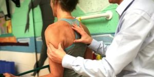 Ранение в плечо, задет сустав