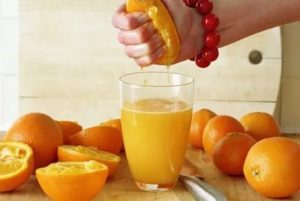 Можно ли пить свежевыжатый смешанный сок на ночь