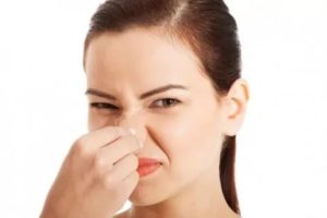 Металлический запах в носу