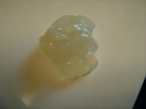 После поименения утрожестана утром вытекла липкая водичка