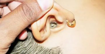 Забились уши серой Забились уши серой