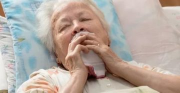 Кровотечение у бабушки