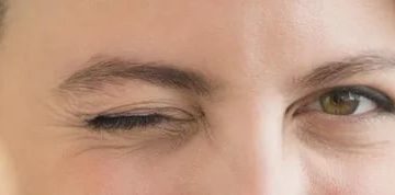 Дергается под глазом, но я этого не чувствую Дергается под глазом, но я этого не чувствую